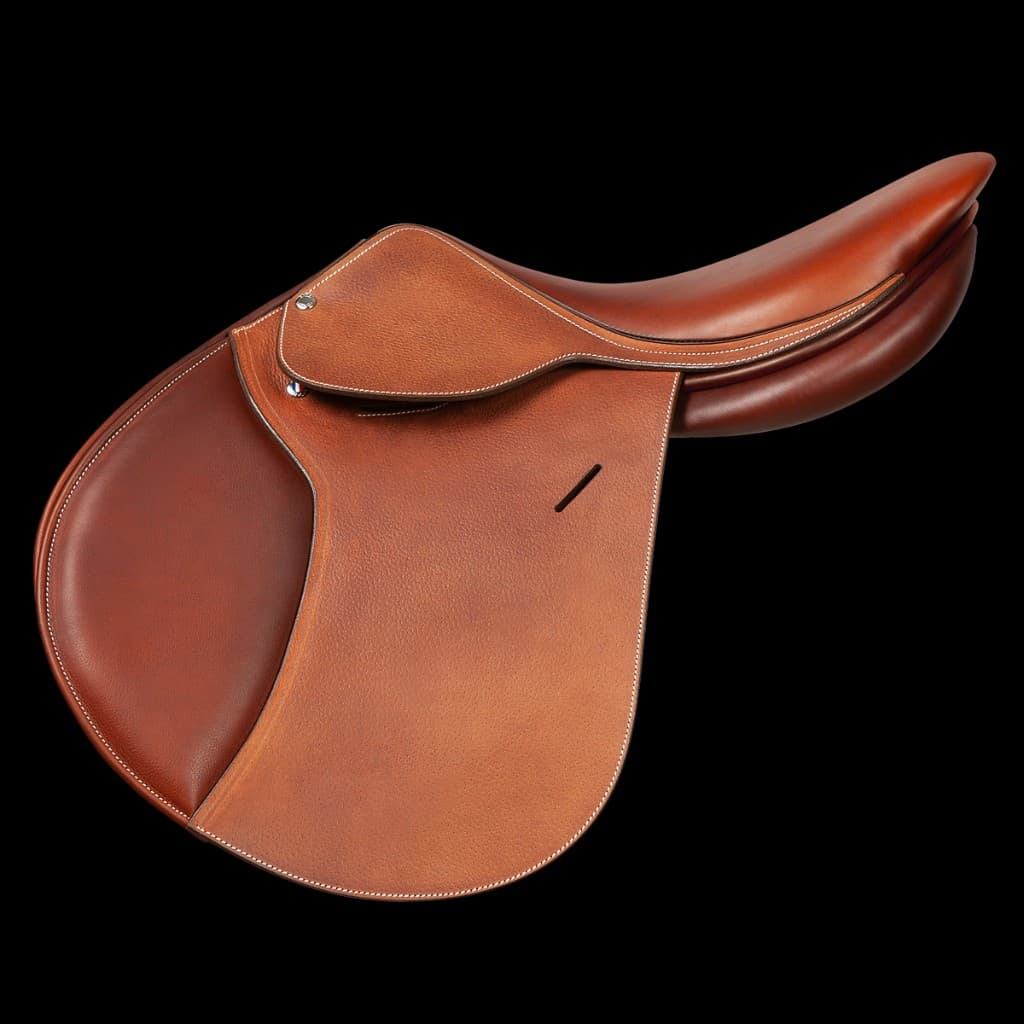 Custom Butet, flat seat, grained leather, Gold